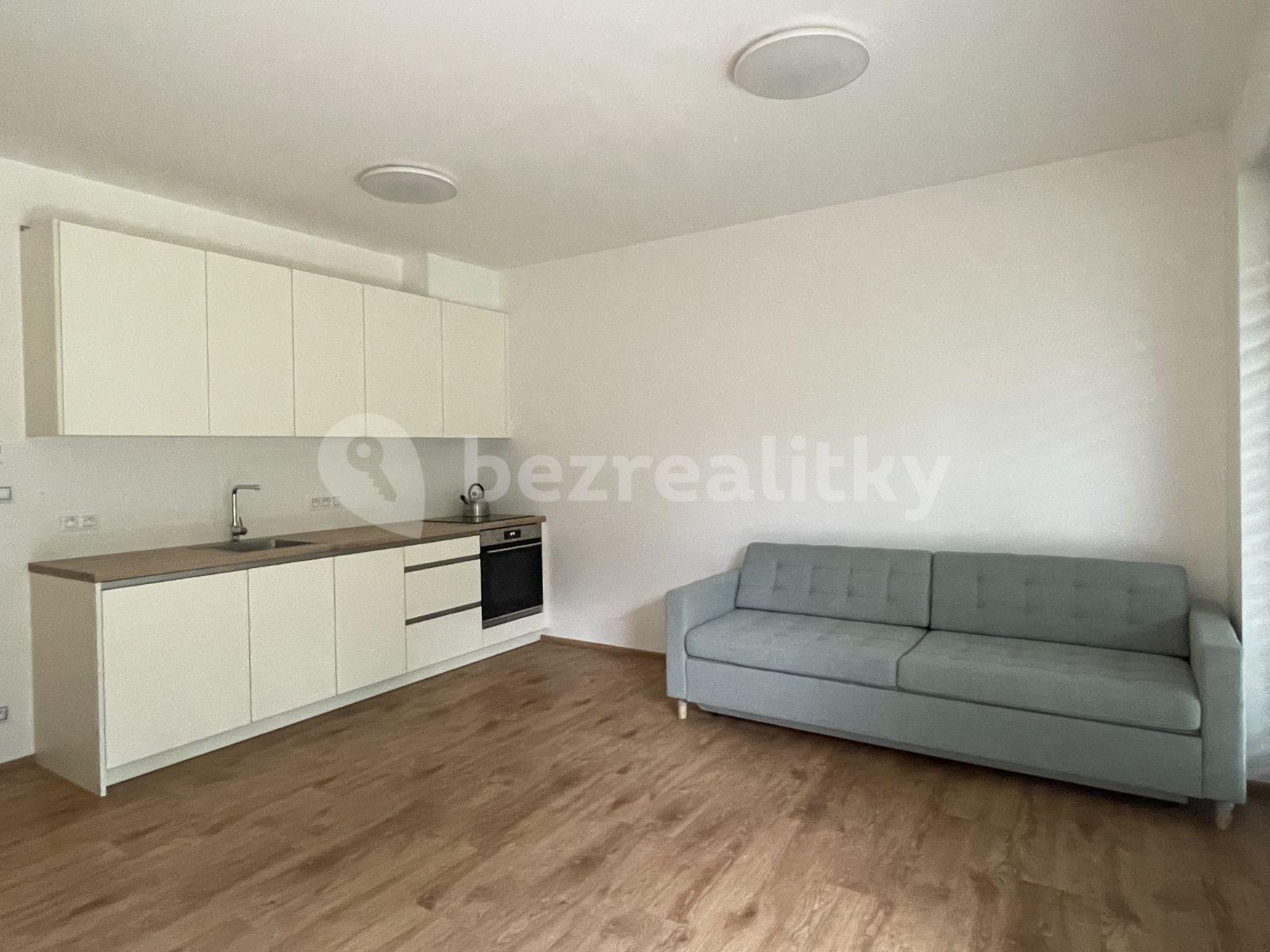 Pronájem bytu 1+kk 33 m², Lučištníků, Praha, Praha