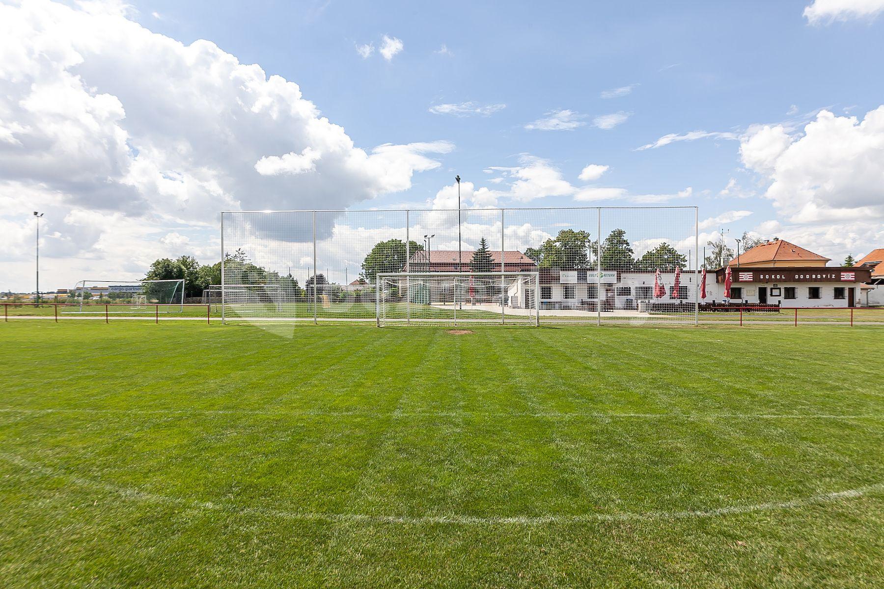 Prodej pozemku 701 m², Dobrovíz, Dobrovíz, Středočeský kraj