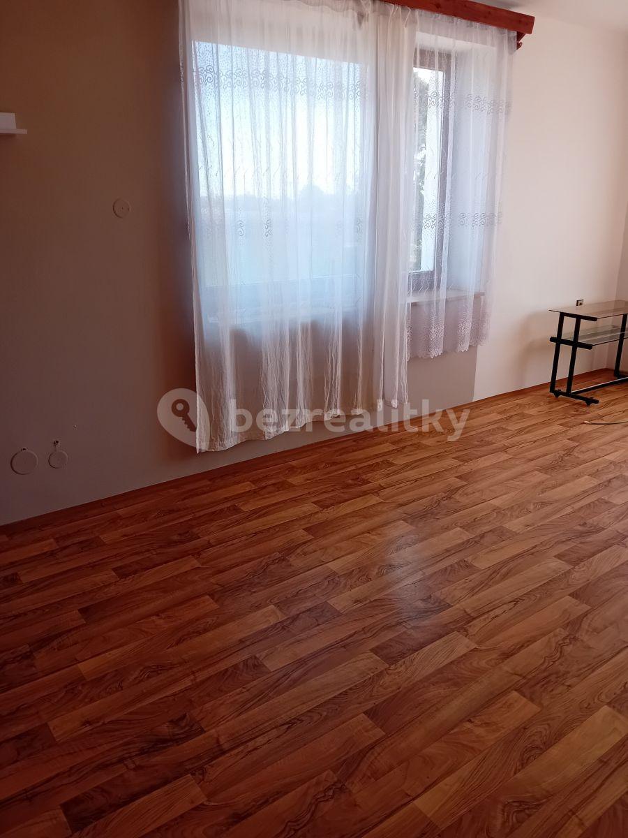 Pronájem bytu 1+1 45 m², Velimská, Sokoleč, Středočeský kraj