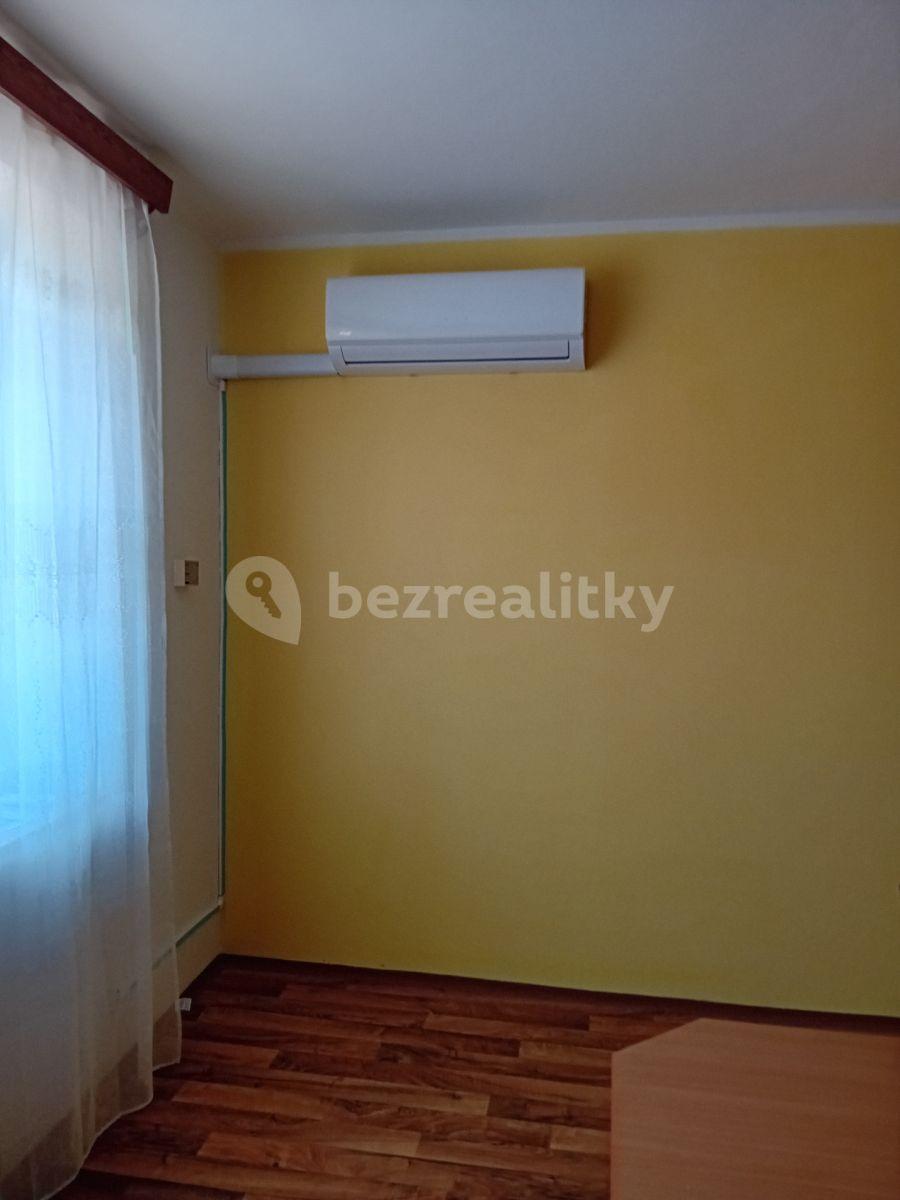 Pronájem bytu 1+1 45 m², Velimská, Sokoleč, Středočeský kraj