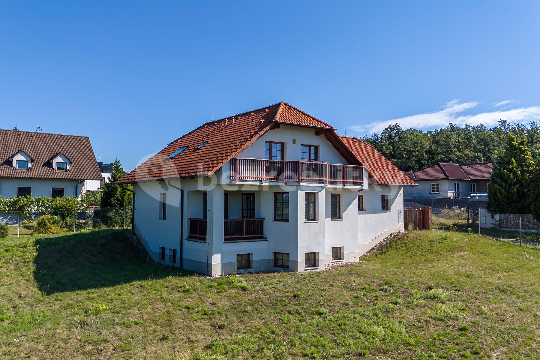 Prodej domu 350 m², pozemek 2.058 m², K Severu, Petrov, Středočeský kraj