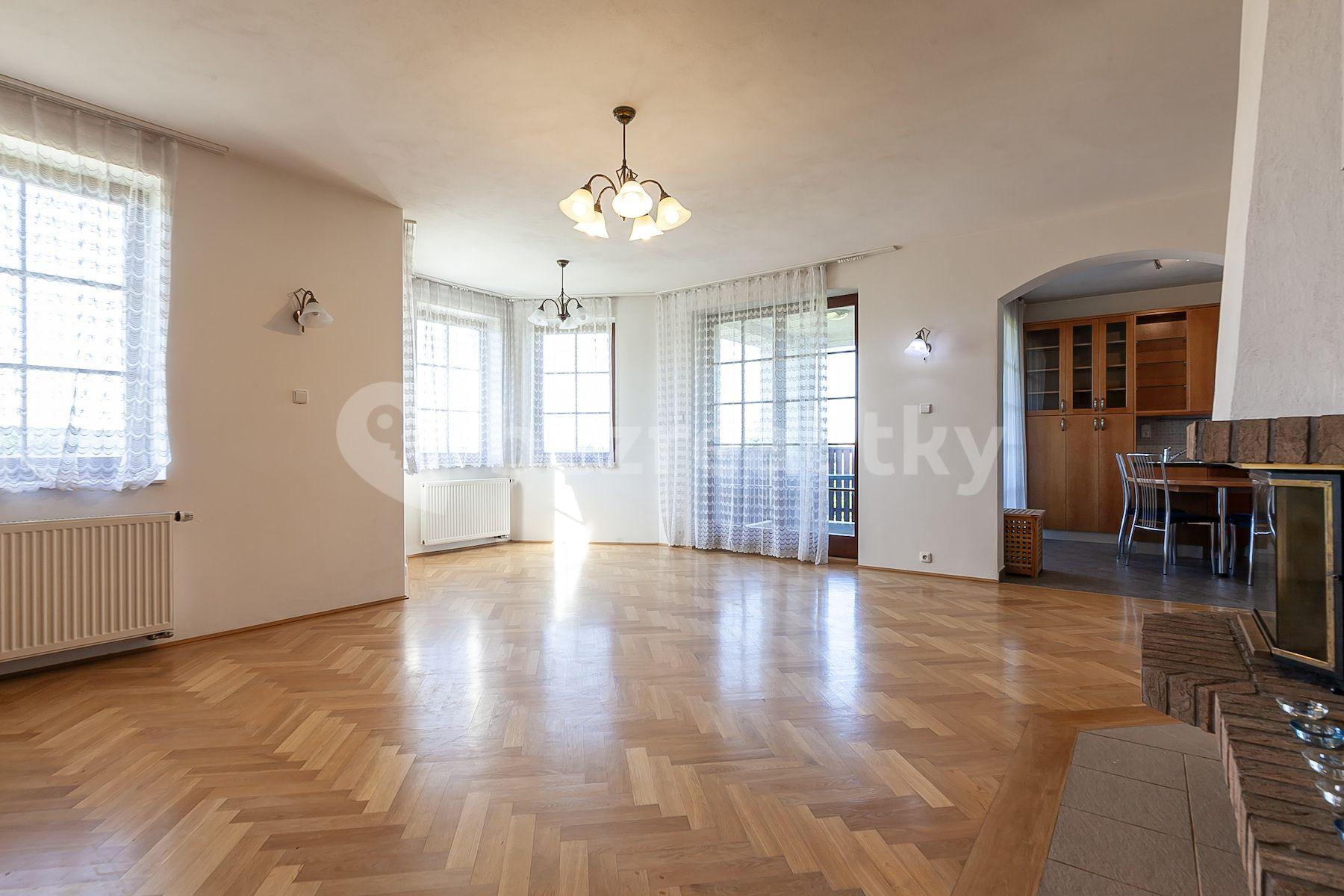 Prodej domu 350 m², pozemek 2.058 m², K Severu, Petrov, Středočeský kraj