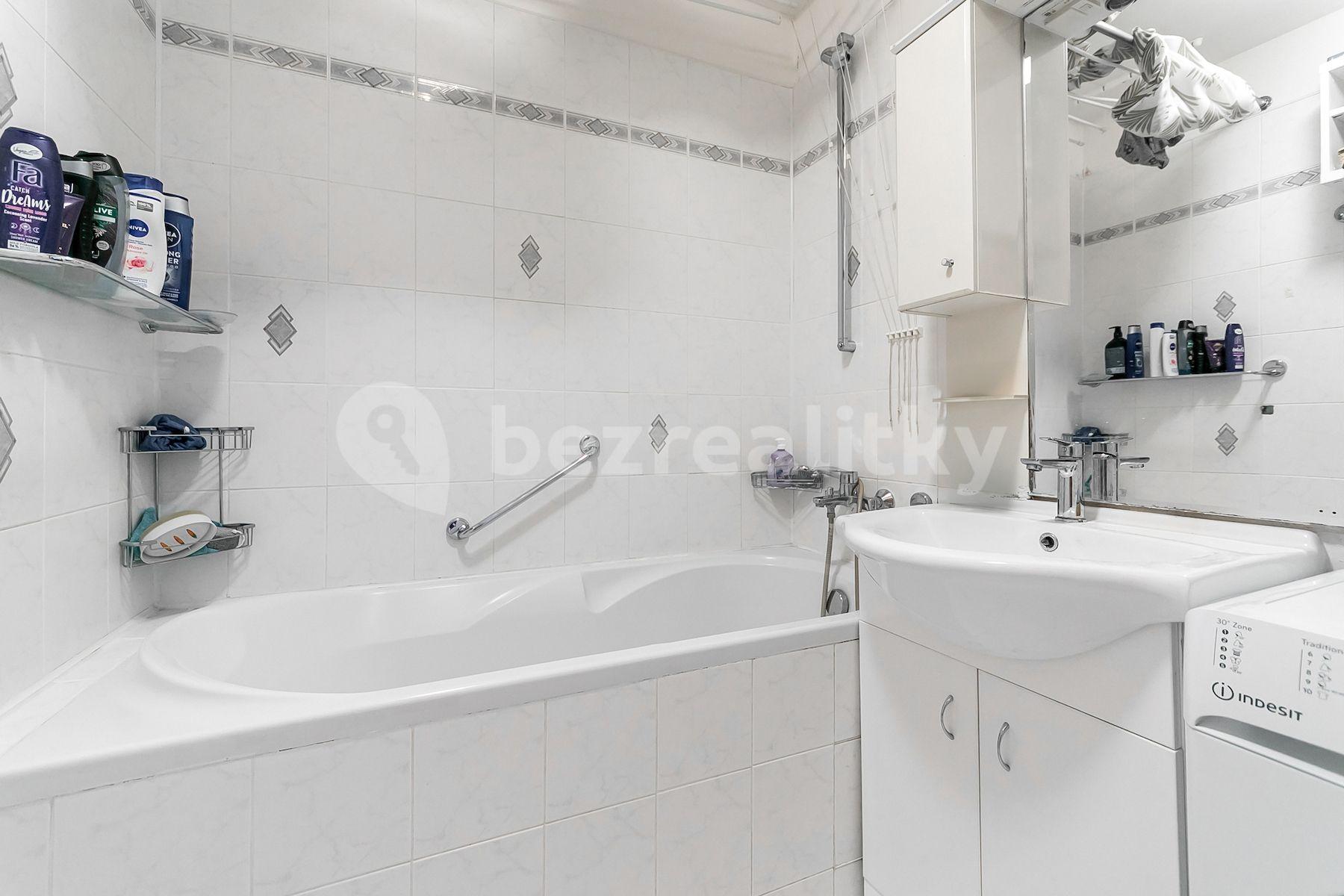 Prodej bytu 2+1 55 m², Jablonecká, Praha, Praha