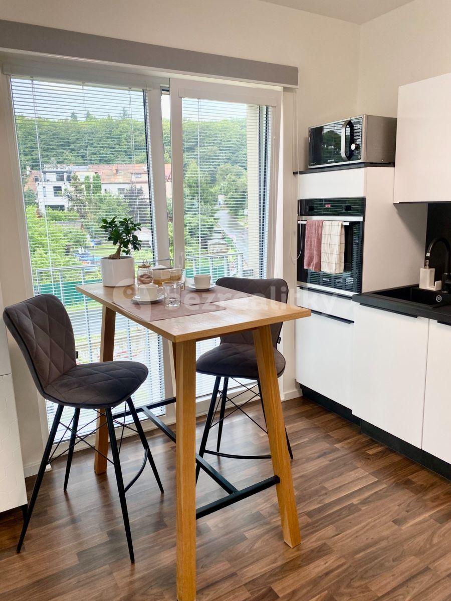 Prodej bytu 1+kk 27 m², Novovysočanská, Praha, Praha