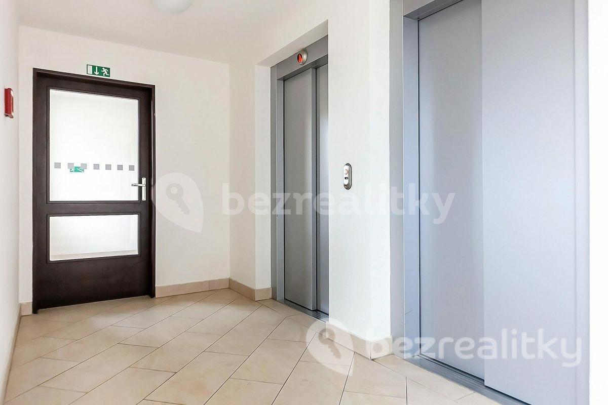 Prodej bytu 1+kk 43 m², Hornoměcholupská, Praha, Praha