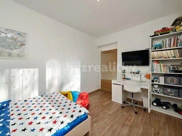 Prodej bytu 4+1 90 m², Na Pankráci, Mšené-lázně, Ústecký kraj