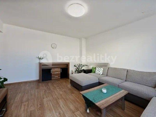 Prodej bytu 4+1 90 m², Na Pankráci, Mšené-lázně, Ústecký kraj