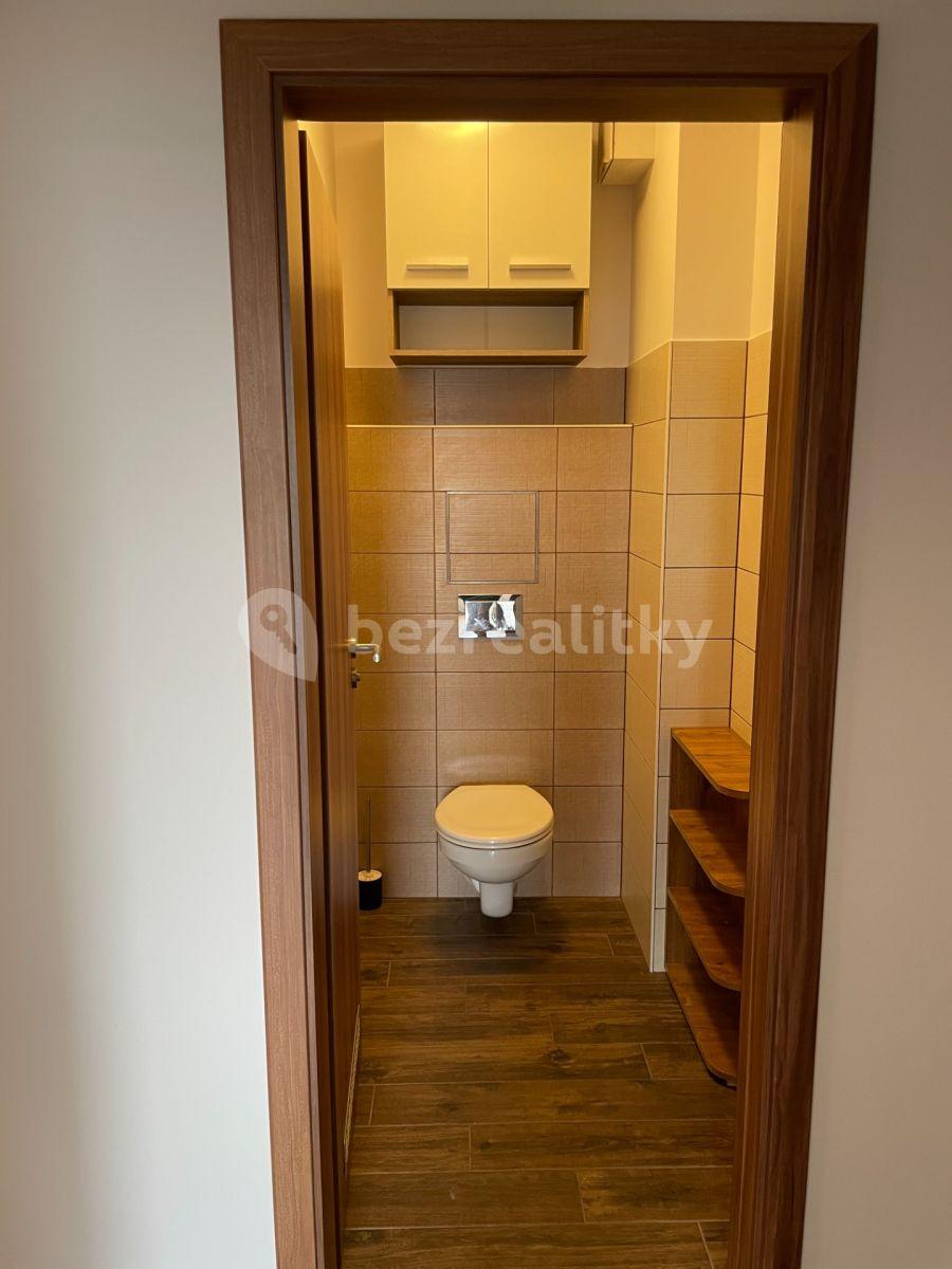 Pronájem bytu 3+kk 75 m², Československého exilu, Praha, Praha