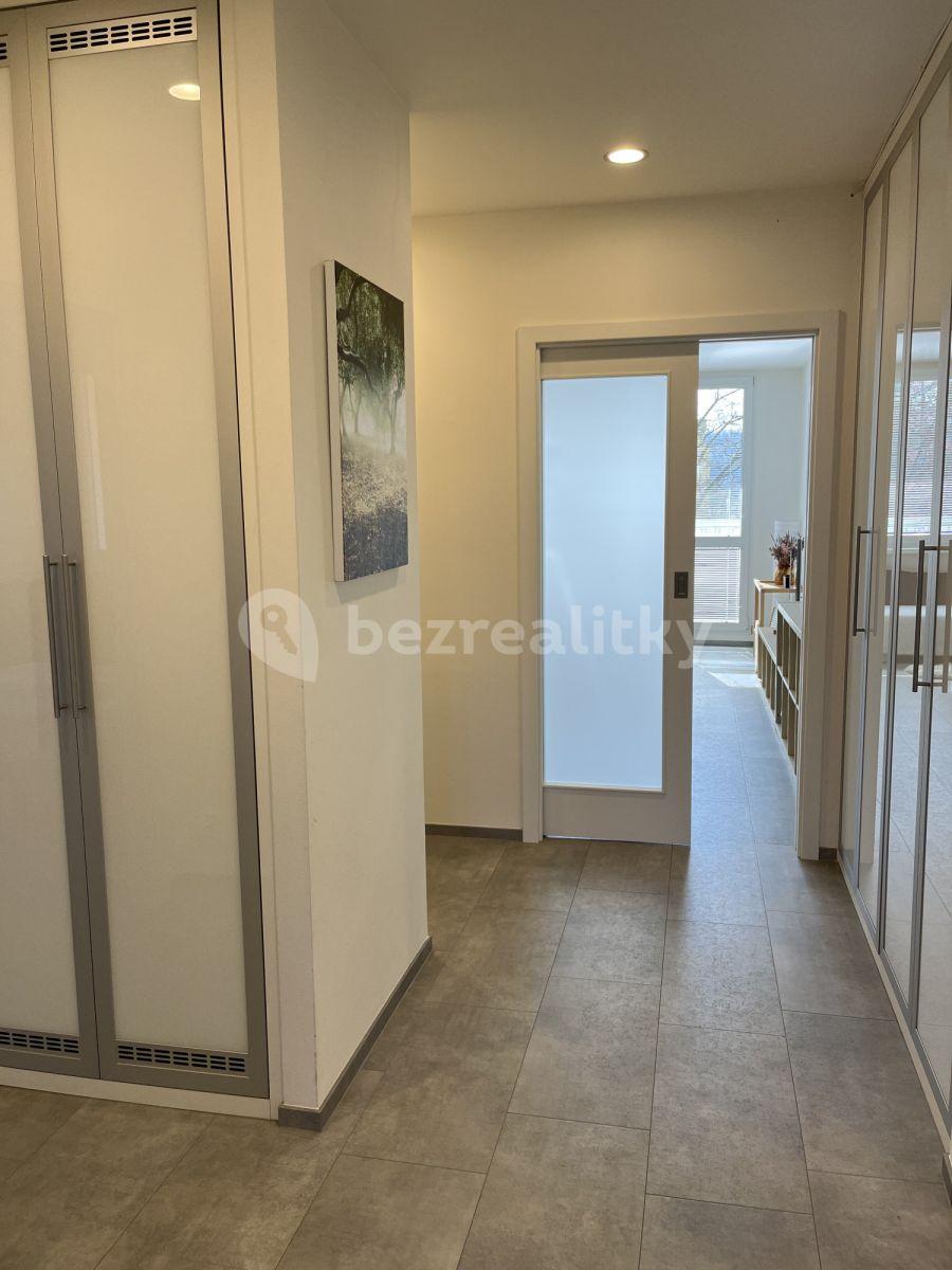 Pronájem bytu 3+1 88 m², Weberova, Praha, Praha