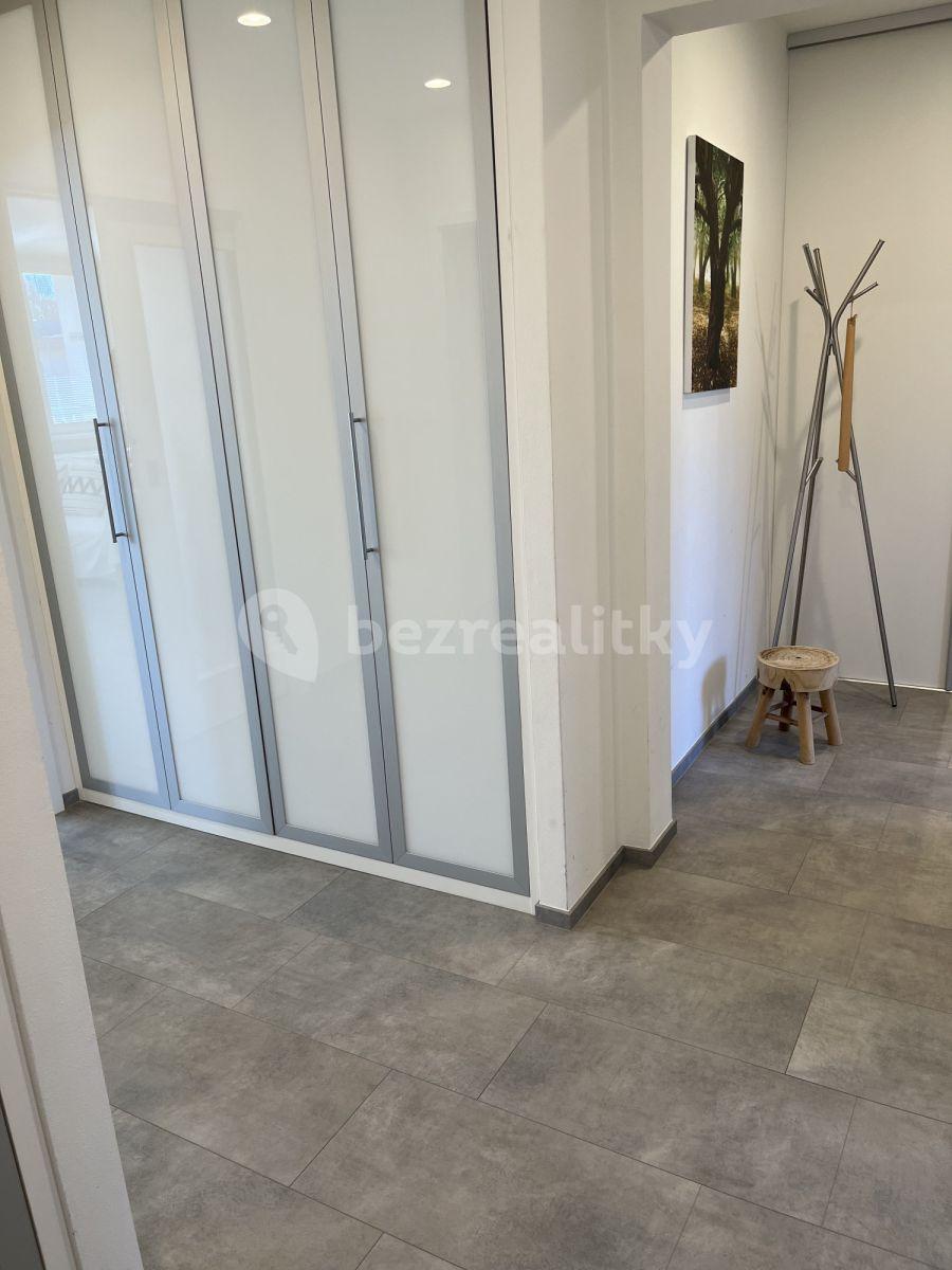 Pronájem bytu 3+1 88 m², Weberova, Praha, Praha