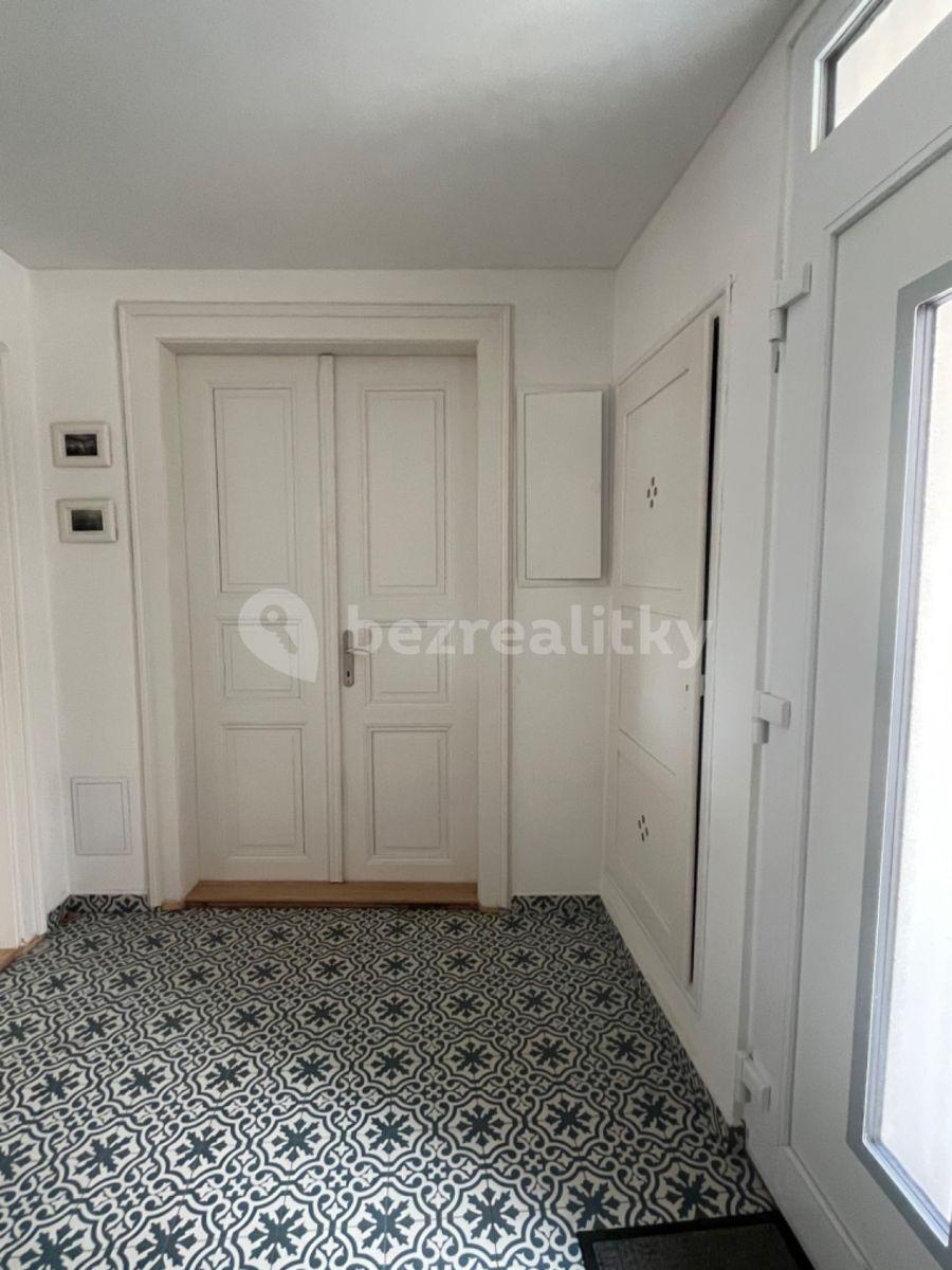 Pronájem bytu 2+kk 56 m², Petra Bezruče, Hoštka, Ústecký kraj