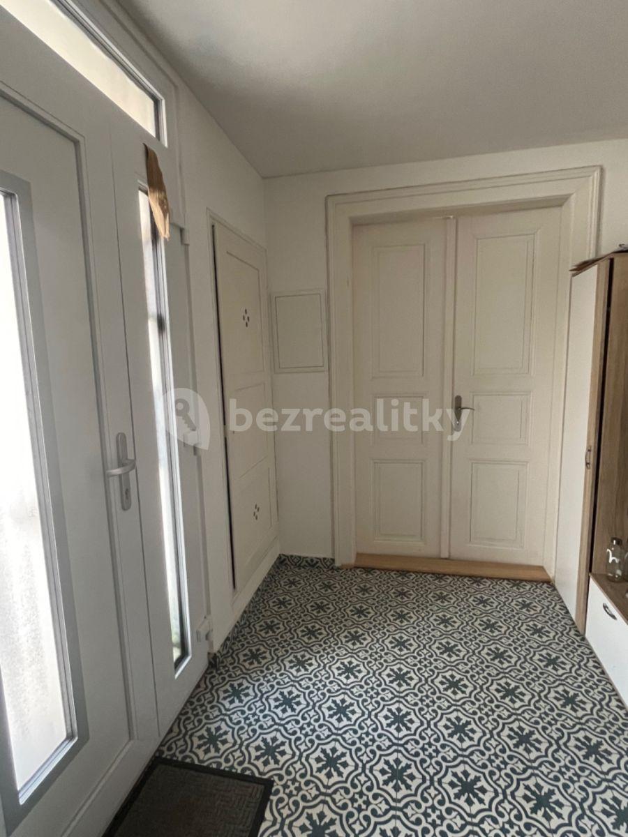 Pronájem bytu 2+kk 56 m², Petra Bezruče, Hoštka, Ústecký kraj