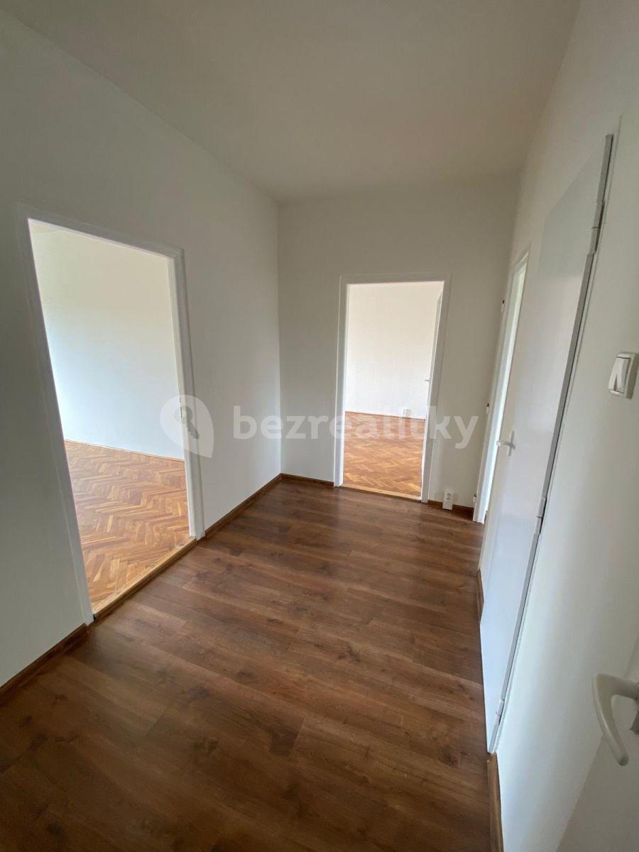 Pronájem bytu 3+1 76 m², Budovatelů, Karlovy Vary, Karlovarský kraj