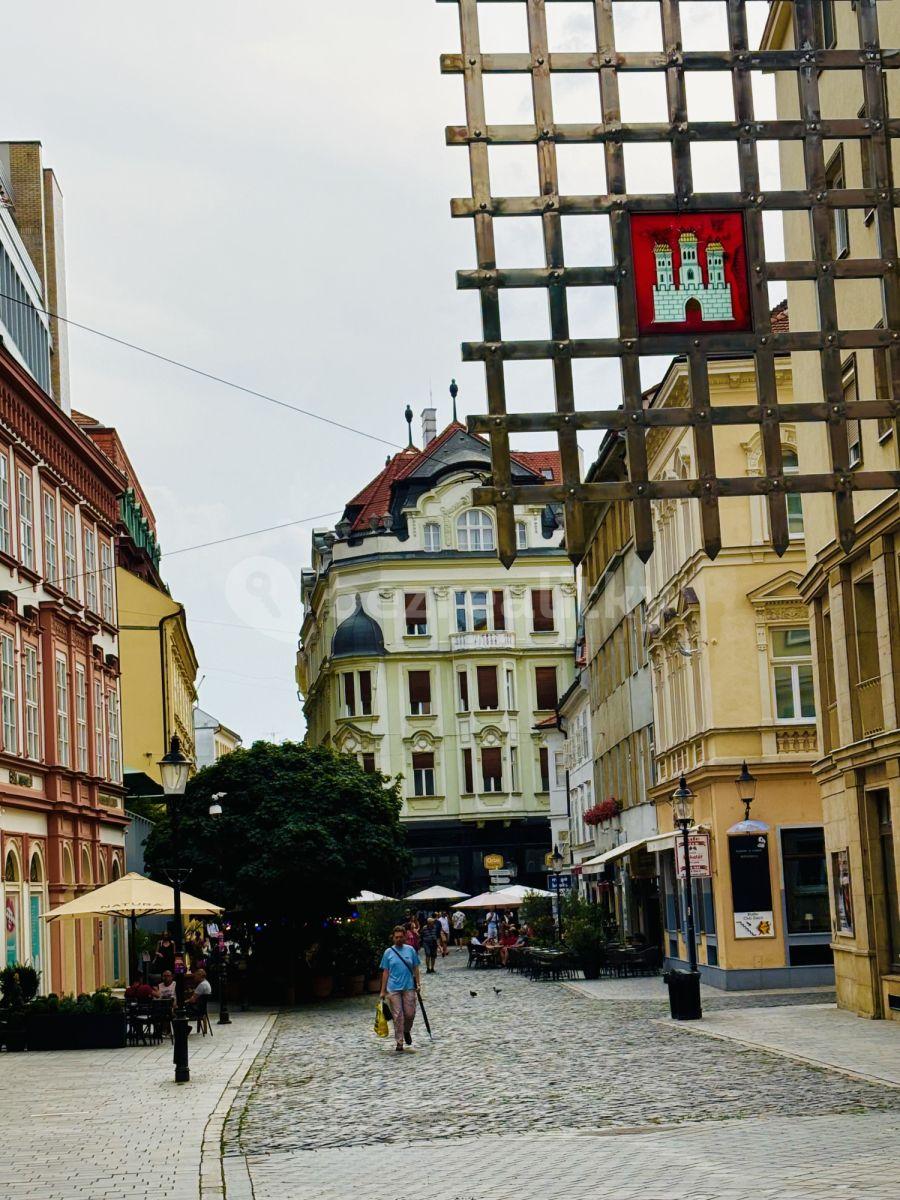 Pronájem bytu 3+1 100 m², Laurinska, Bratislava - mestská časť Staré Mesto, Bratislavský kraj