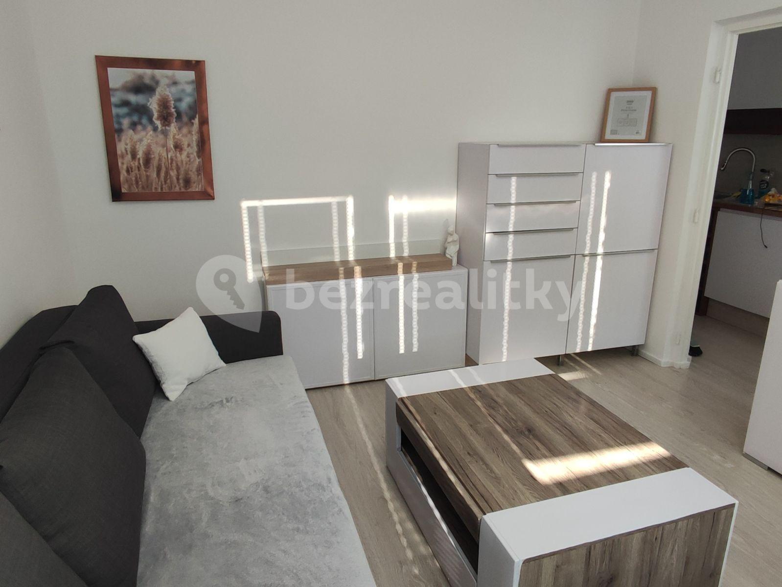 Pronájem bytu 3+1 72 m², Mečíková, Praha, Praha