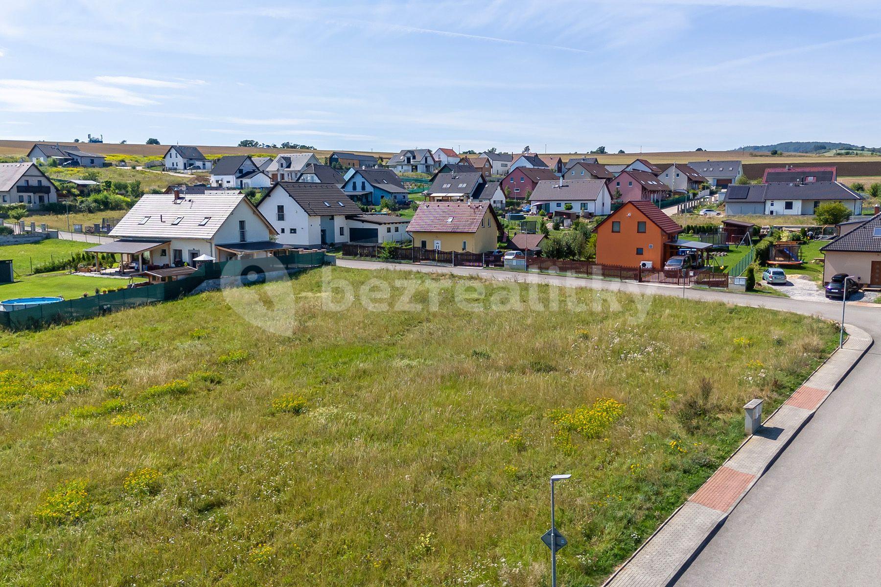 Prodej pozemku 1.872 m², Trubín, Trubín, Středočeský kraj