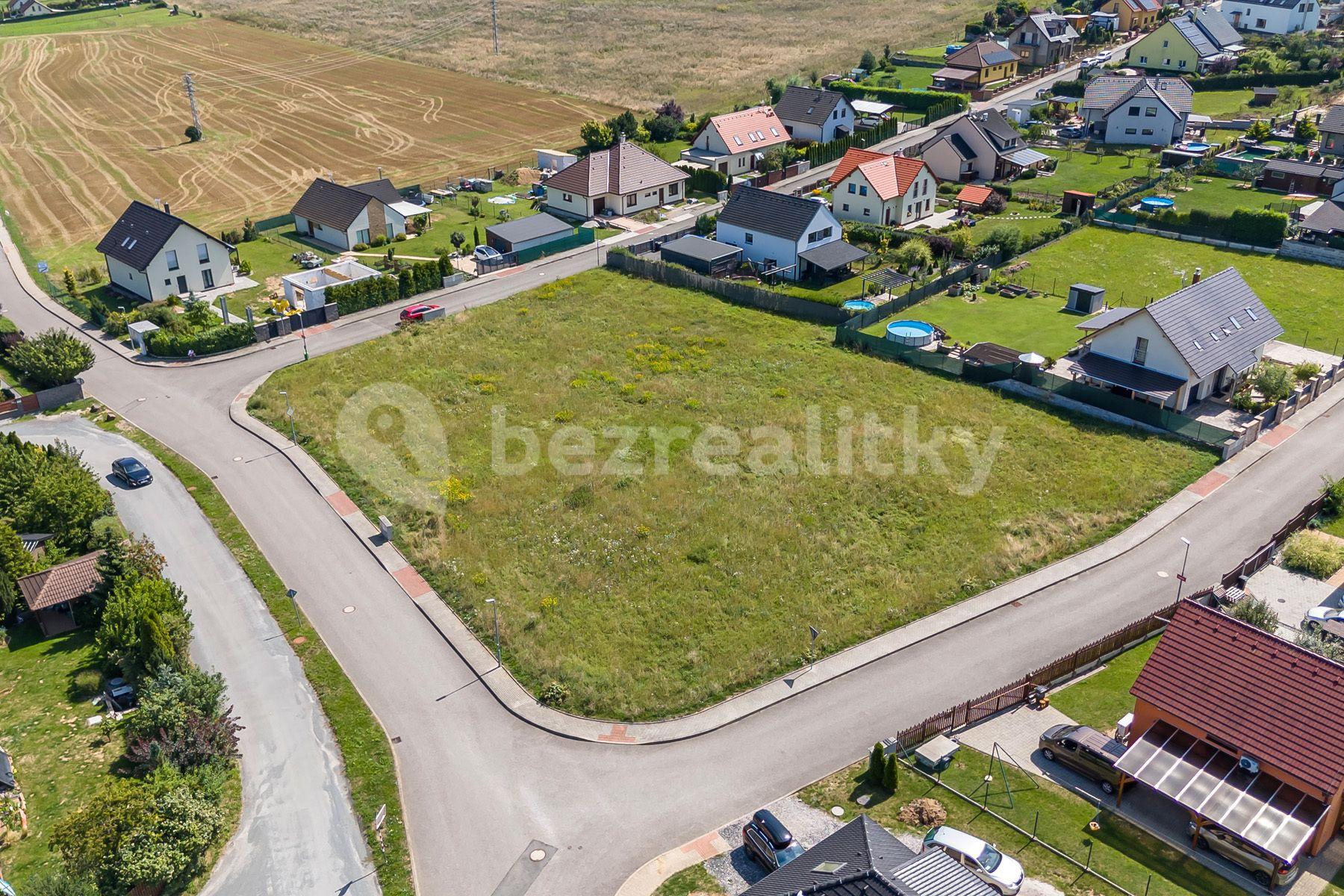 Prodej pozemku 1.872 m², Trubín, Trubín, Středočeský kraj