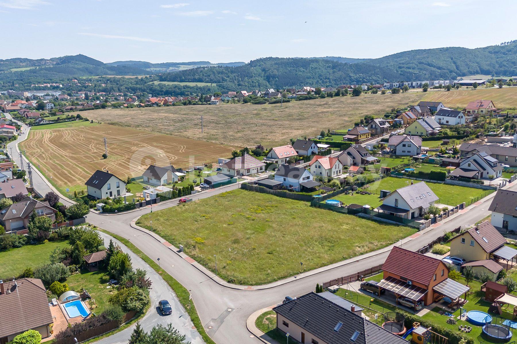 Prodej pozemku 1.872 m², Trubín, Trubín, Středočeský kraj