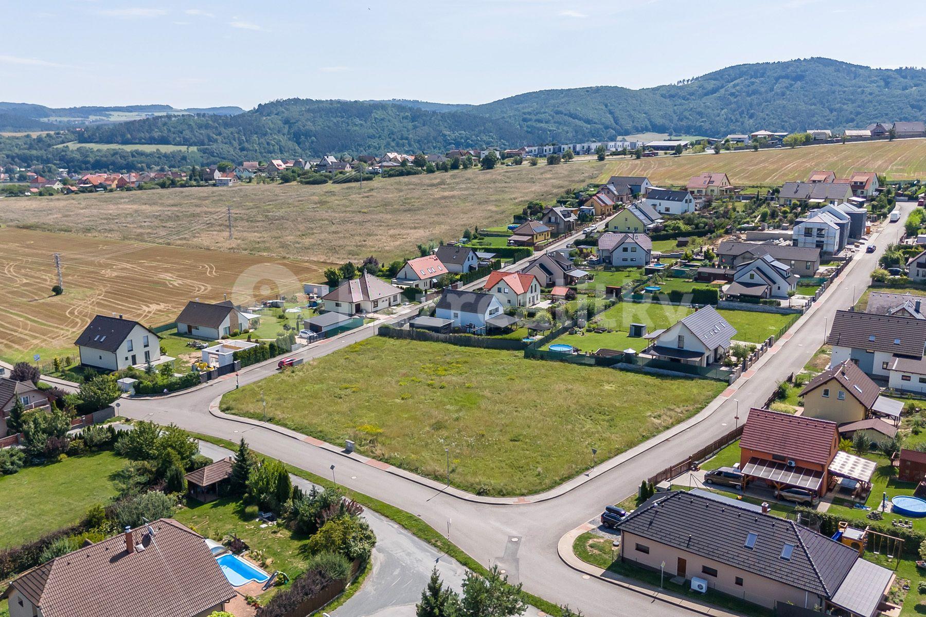 Prodej pozemku 1.872 m², Trubín, Trubín, Středočeský kraj