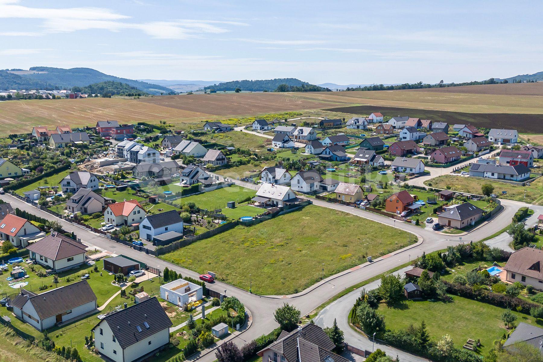 Prodej pozemku 1.872 m², Trubín, Trubín, Středočeský kraj