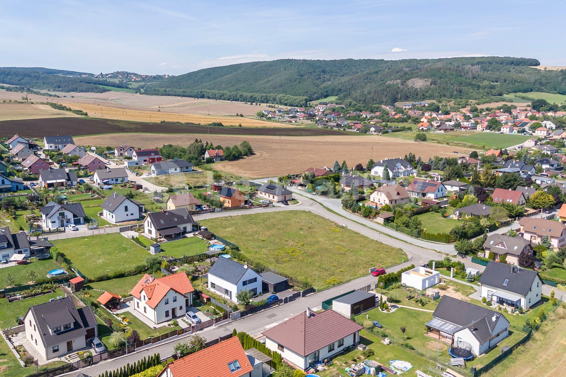 Prodej pozemku 1.872 m², Trubín, Trubín, Středočeský kraj