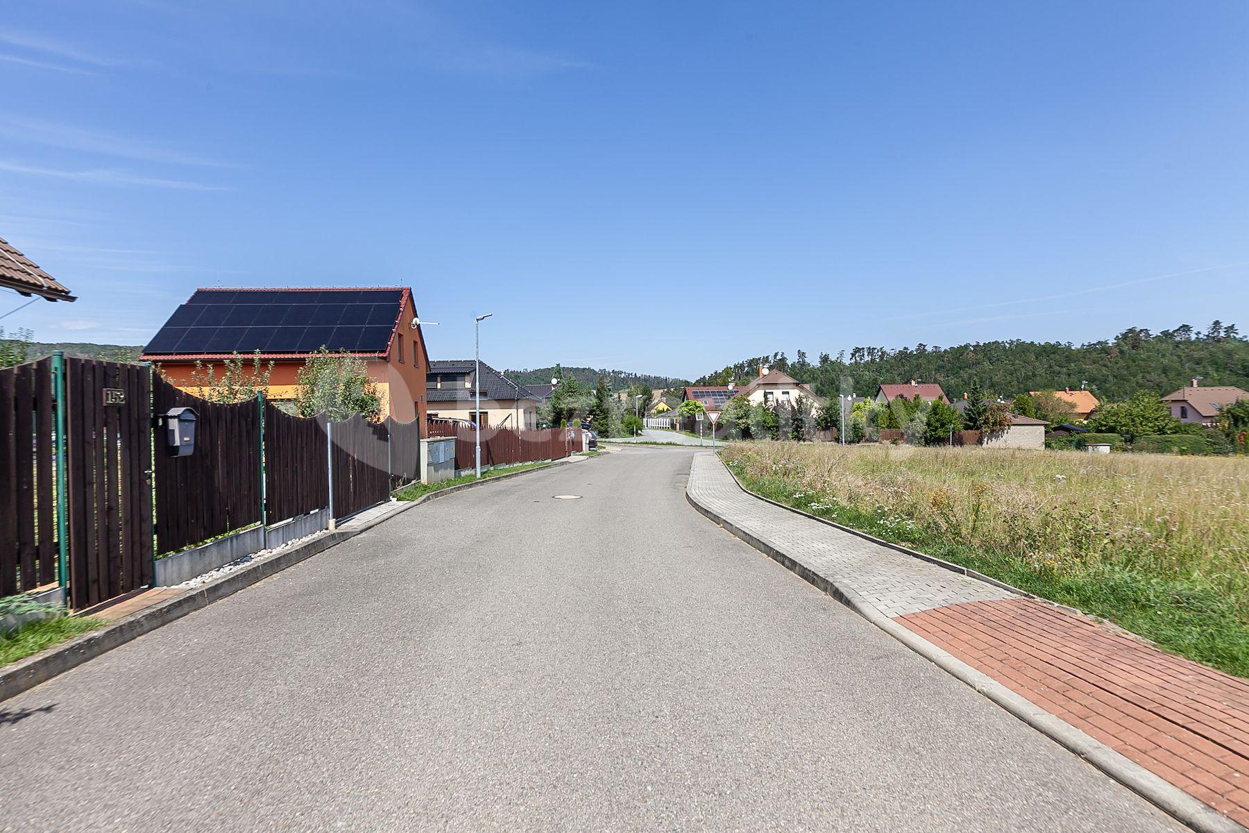 Prodej pozemku 1.872 m², Trubín, Trubín, Středočeský kraj