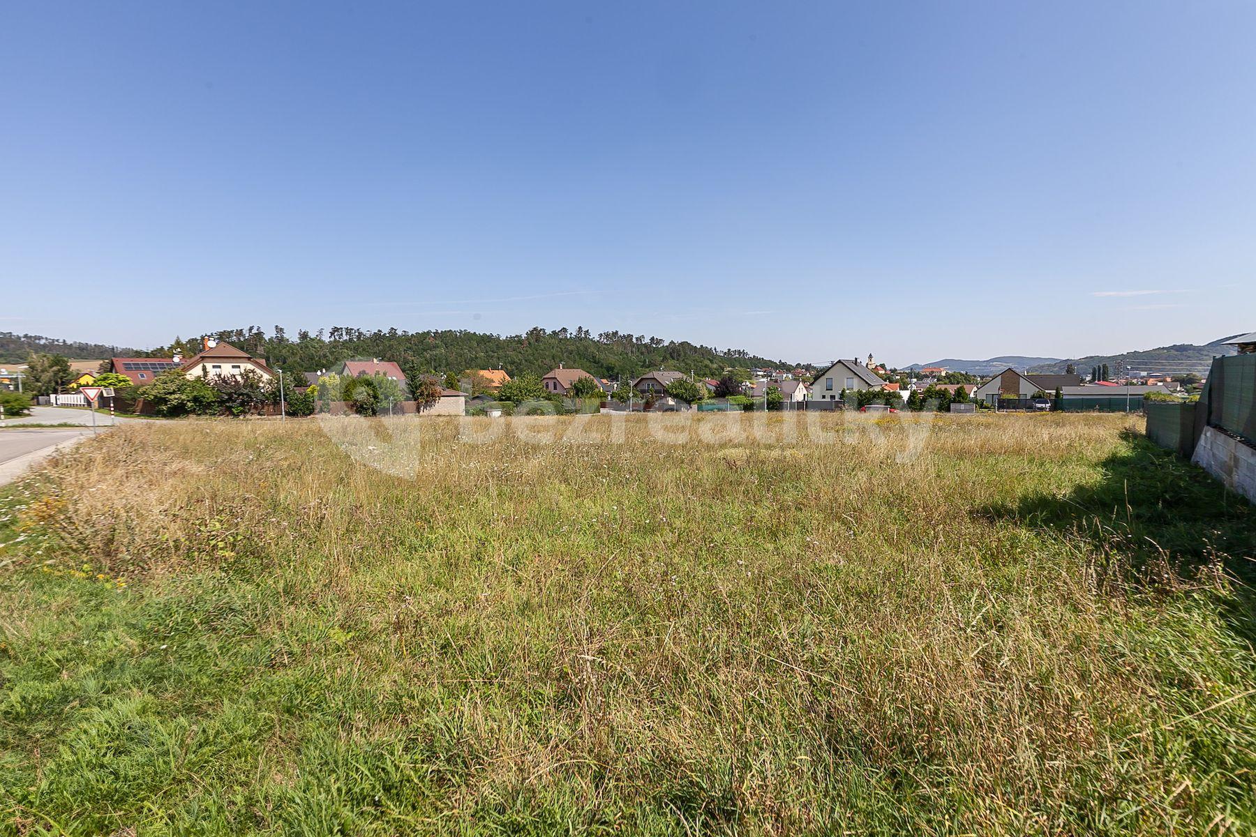 Prodej pozemku 1.872 m², Trubín, Trubín, Středočeský kraj