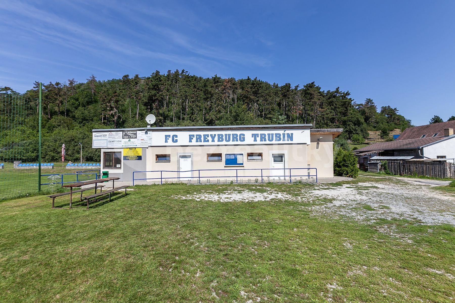 Prodej pozemku 1.872 m², Trubín, Trubín, Středočeský kraj