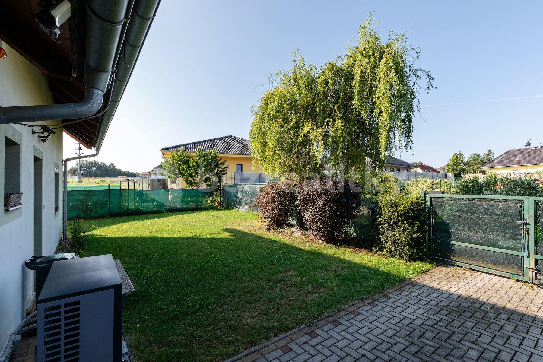 Prodej domu 115 m², pozemek 1.154 m², Choceradská, Svojetice, Středočeský kraj