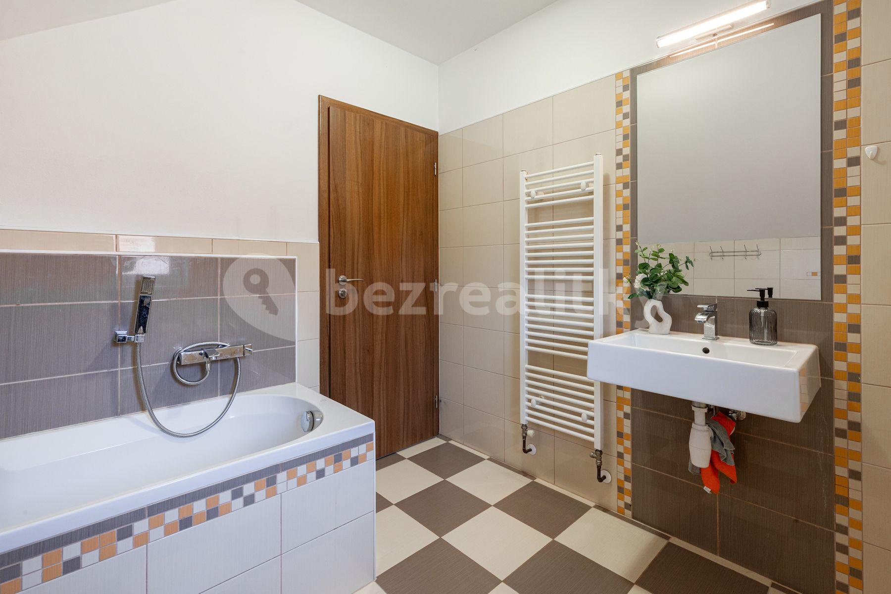 Prodej domu 115 m², pozemek 1.154 m², Choceradská, Svojetice, Středočeský kraj