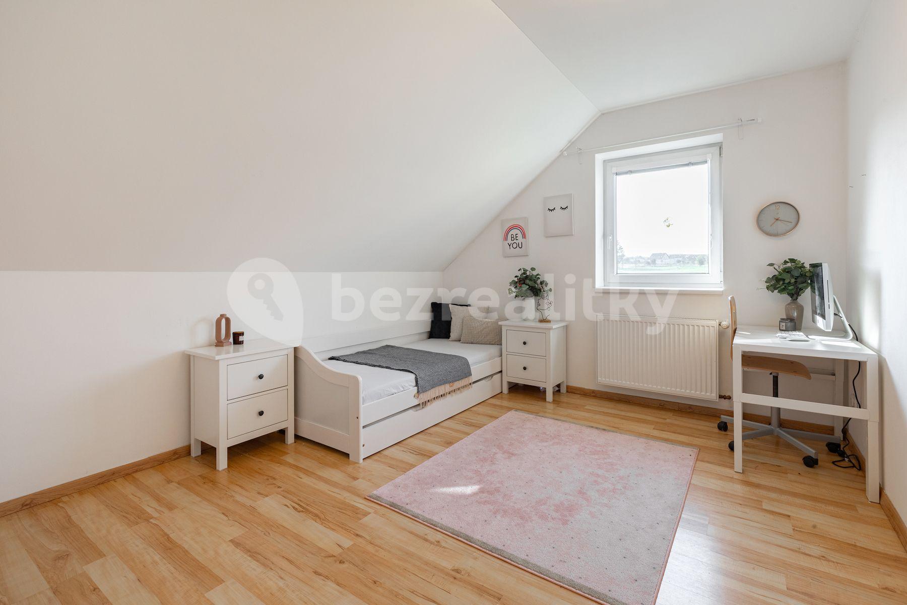 Prodej domu 115 m², pozemek 1.154 m², Choceradská, Svojetice, Středočeský kraj