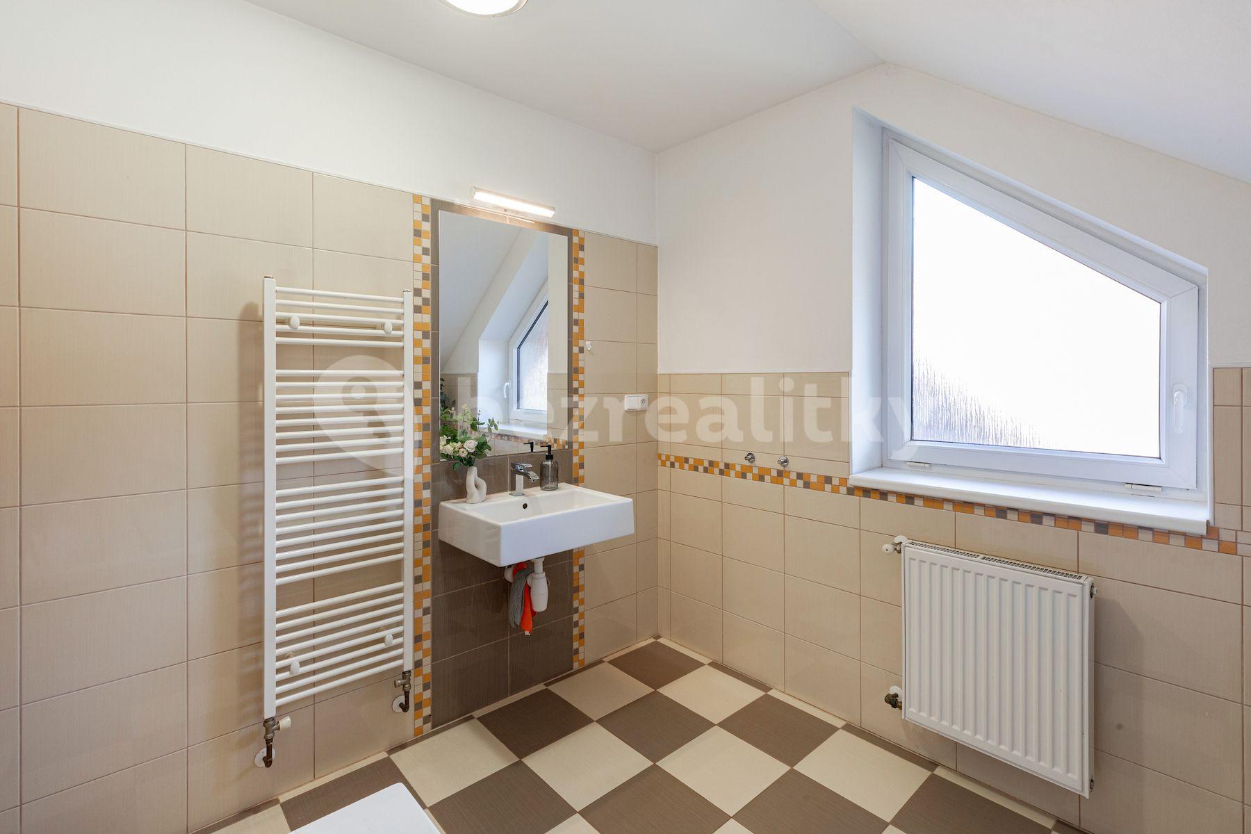 Prodej domu 115 m², pozemek 1.154 m², Choceradská, Svojetice, Středočeský kraj