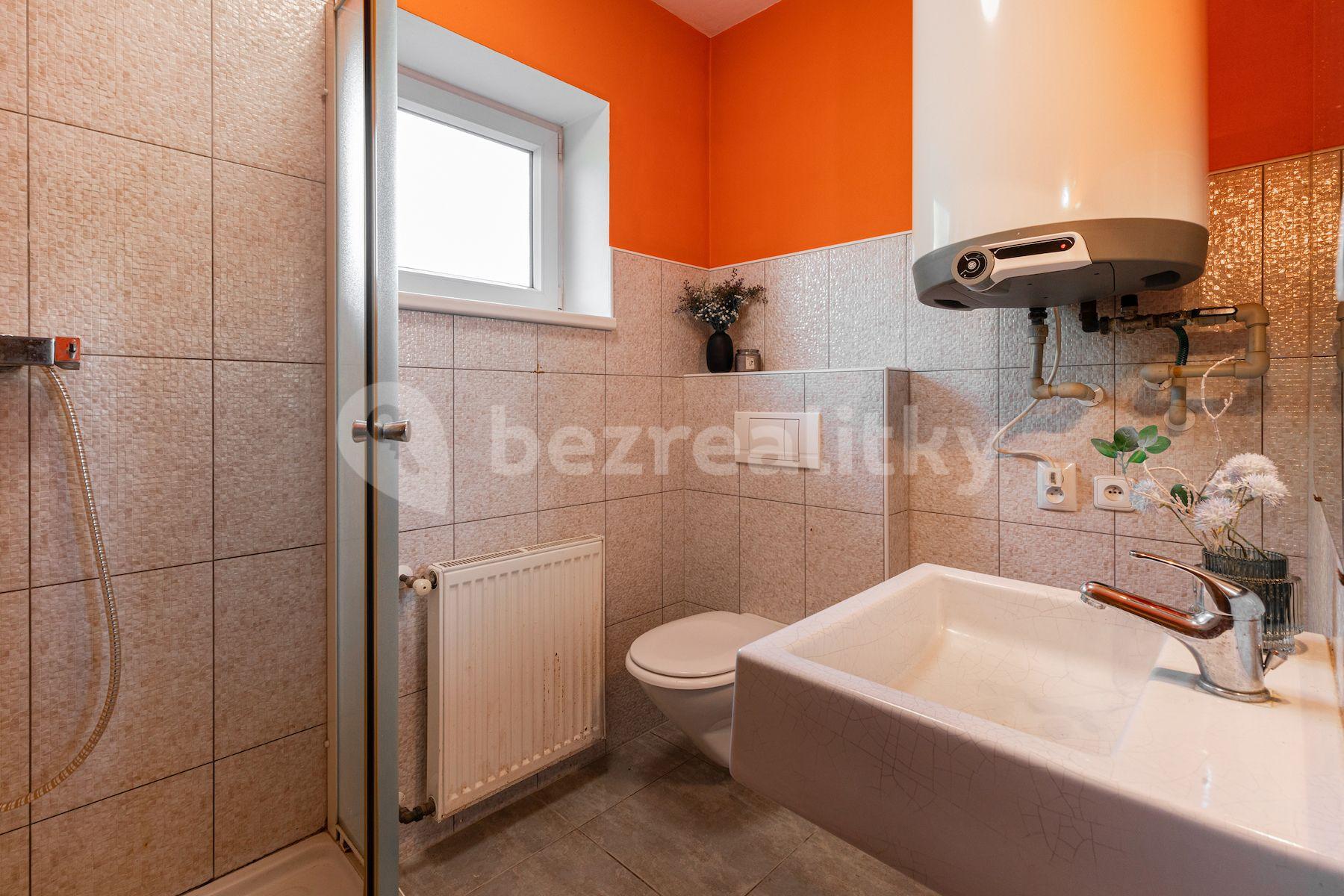 Prodej domu 115 m², pozemek 1.154 m², Choceradská, Svojetice, Středočeský kraj