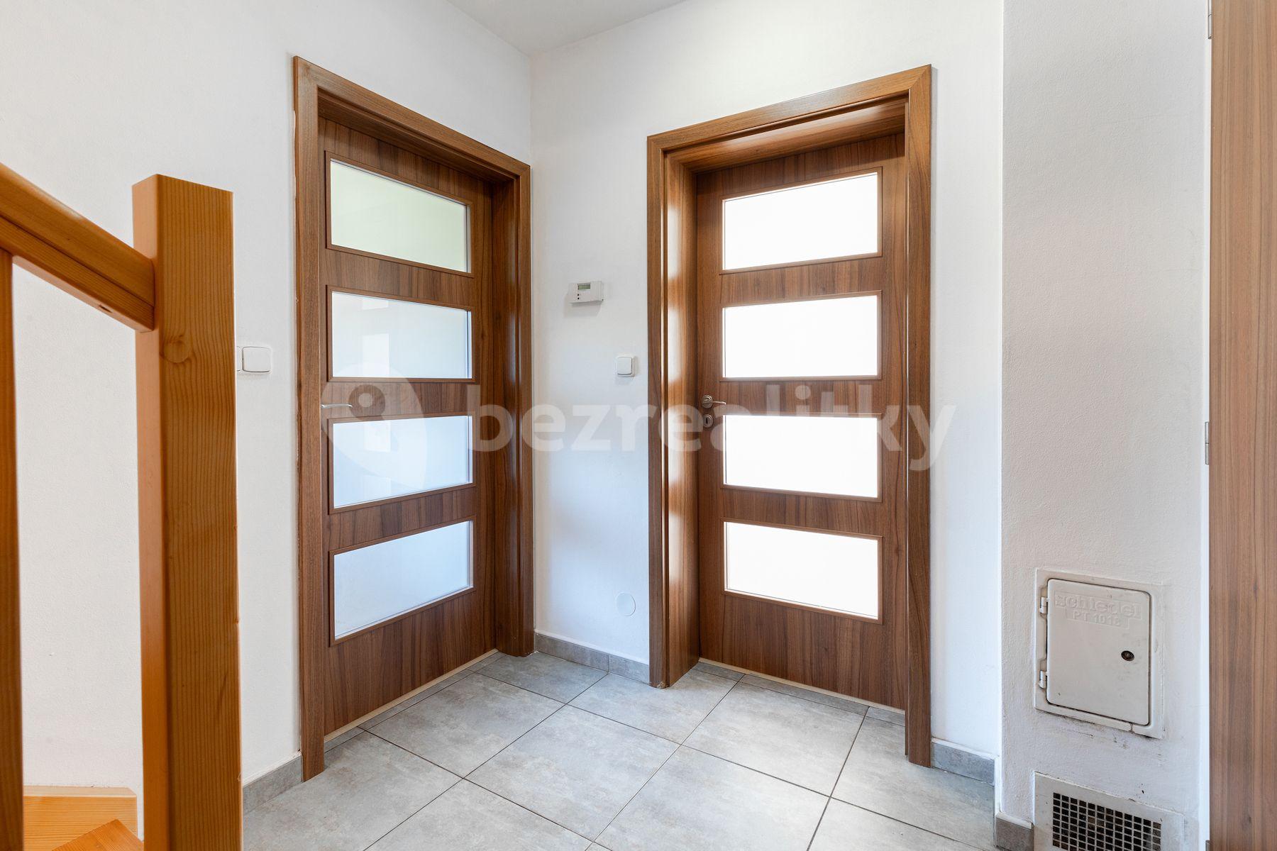 Prodej domu 115 m², pozemek 1.154 m², Choceradská, Svojetice, Středočeský kraj