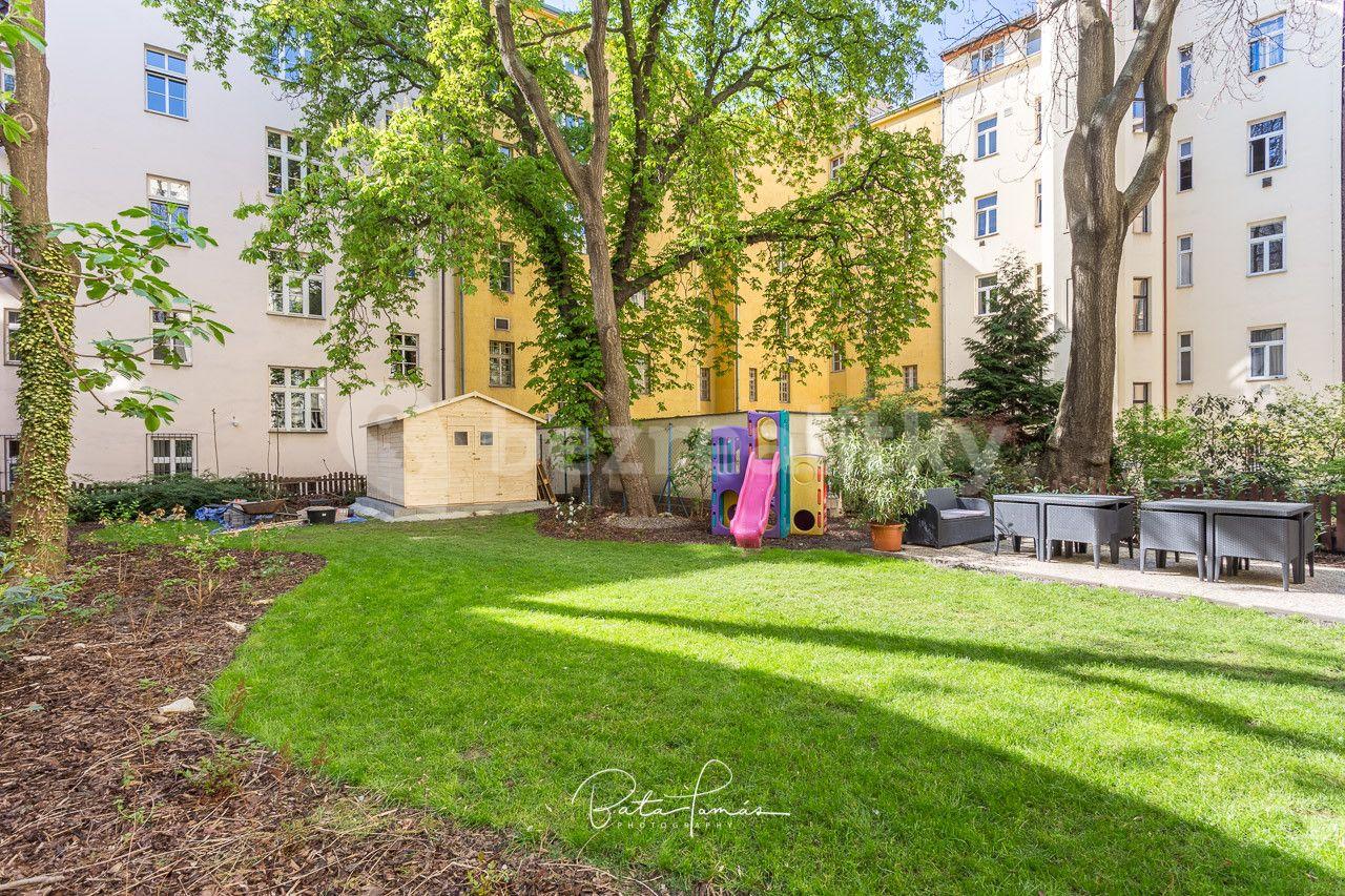 Pronájem bytu 2+kk 38 m², Legerova, Praha, Praha