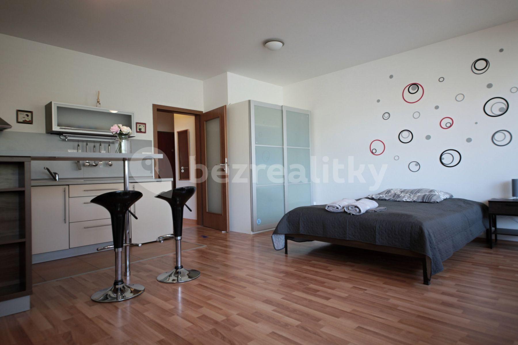 Pronájem bytu 2+1 40 m², Babická, Praha, Praha