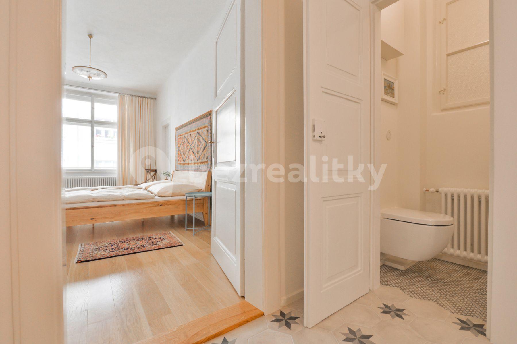 Pronájem bytu 2+1 83 m², Šternberkova, Praha, Praha