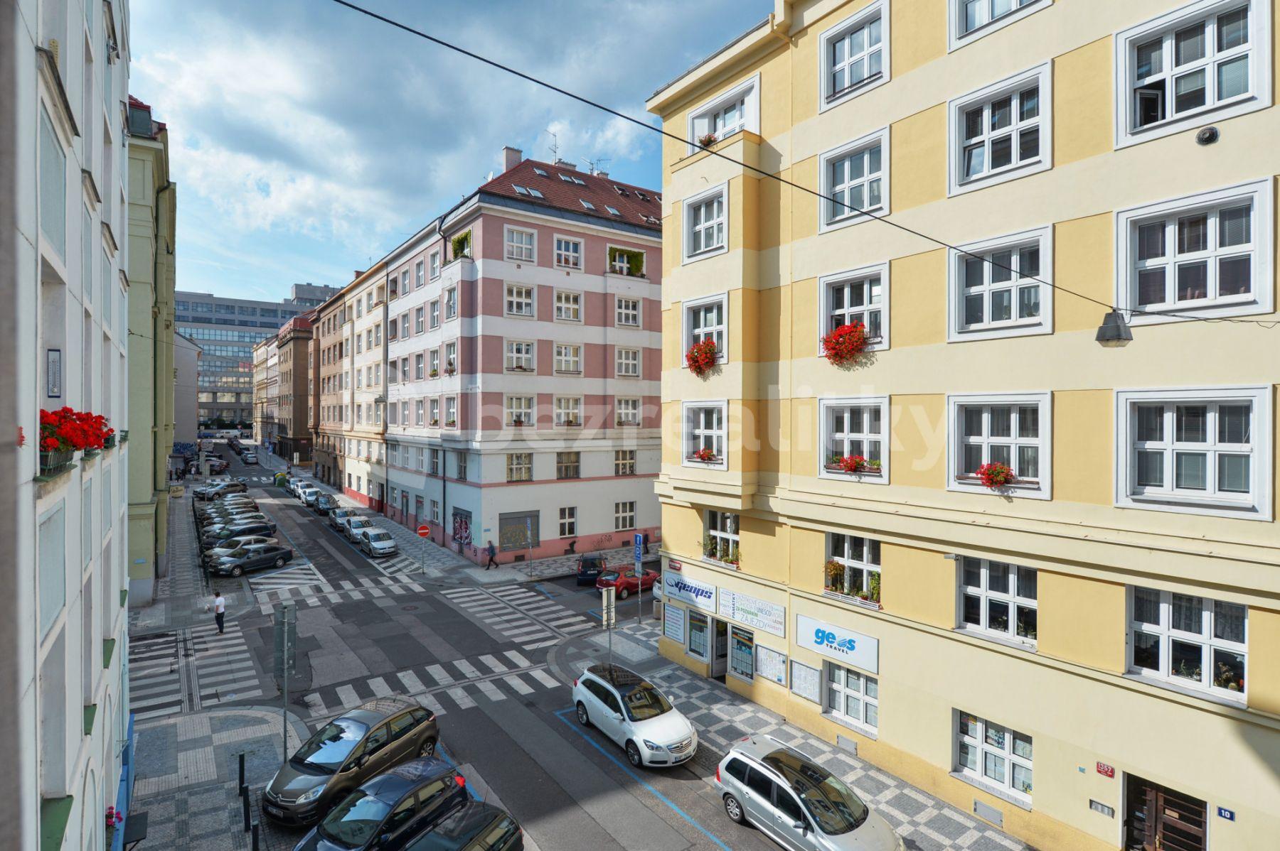 Pronájem bytu 2+1 83 m², Šternberkova, Praha, Praha