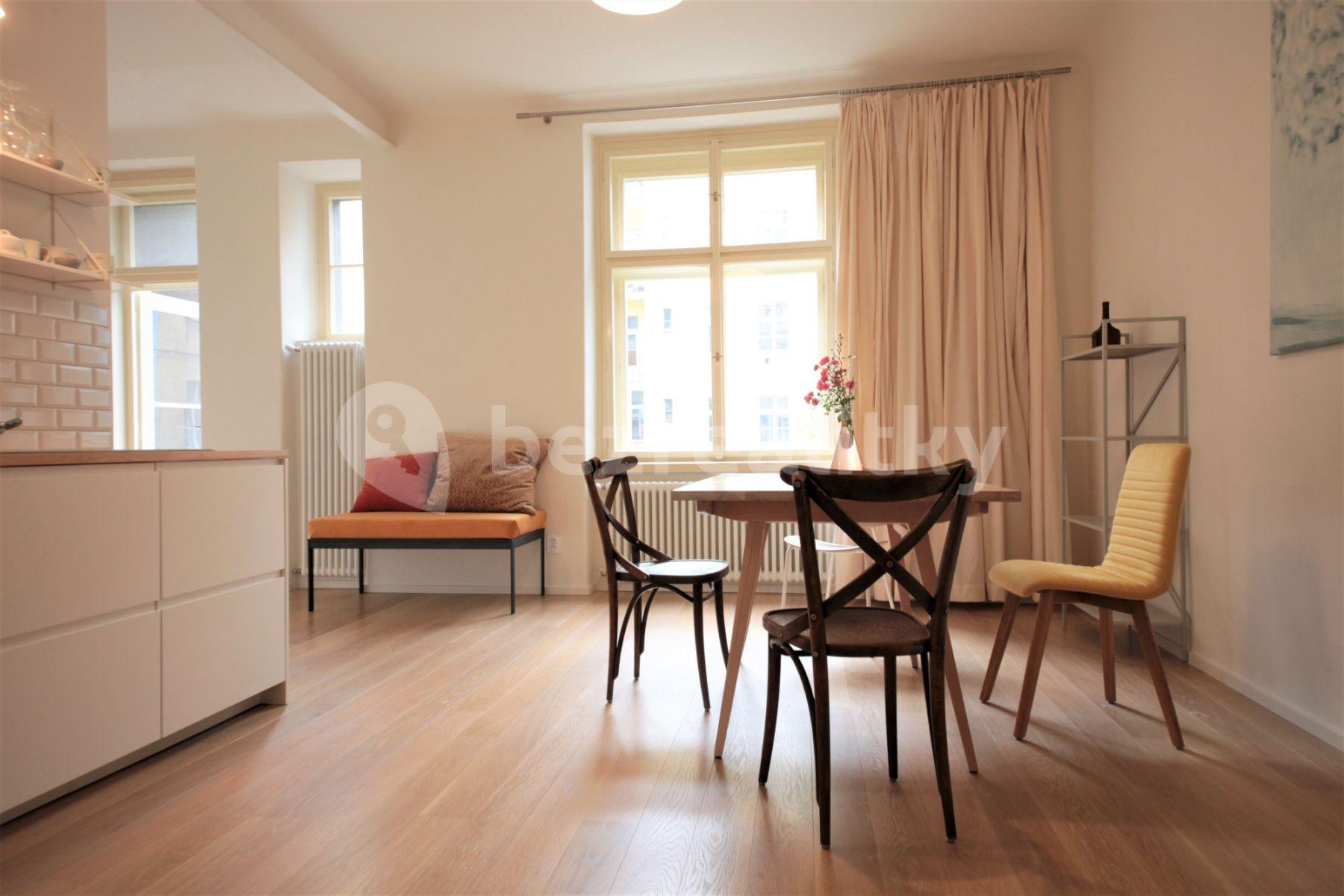 Pronájem bytu 2+1 83 m², Šternberkova, Praha, Praha