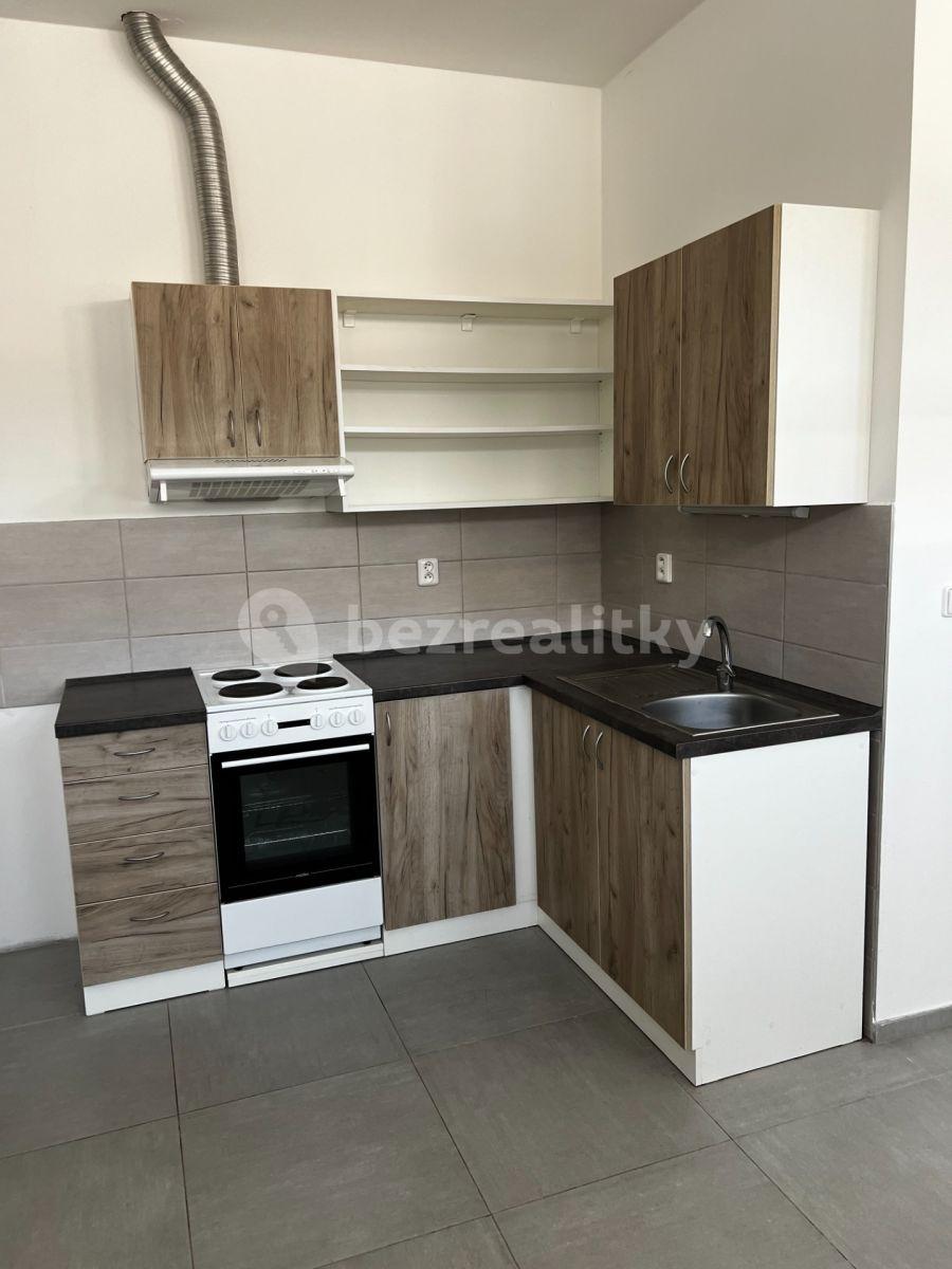 Pronájem bytu 1+kk 40 m², Adámkova třída, Hlinsko, Pardubický kraj