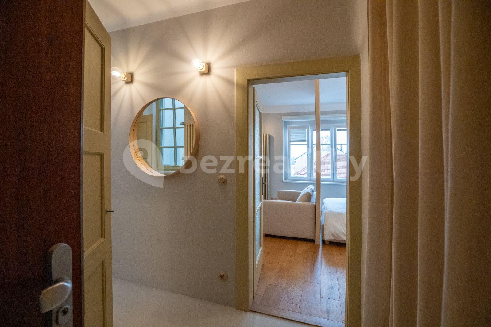 Pronájem bytu 2+1 53 m², Sokolovská, Praha, Praha