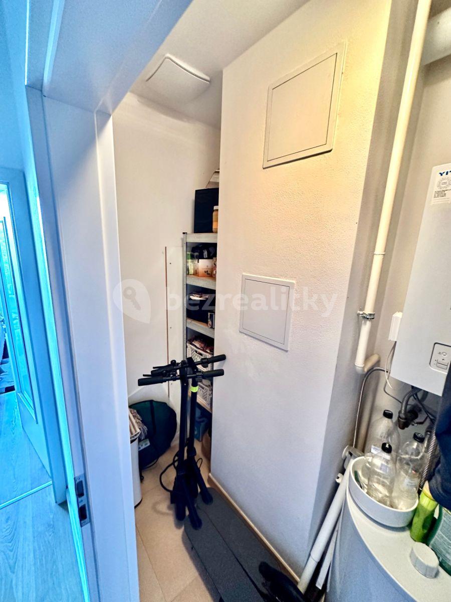 Prodej bytu 2+kk 62 m², Chlupáčova, Praha, Praha