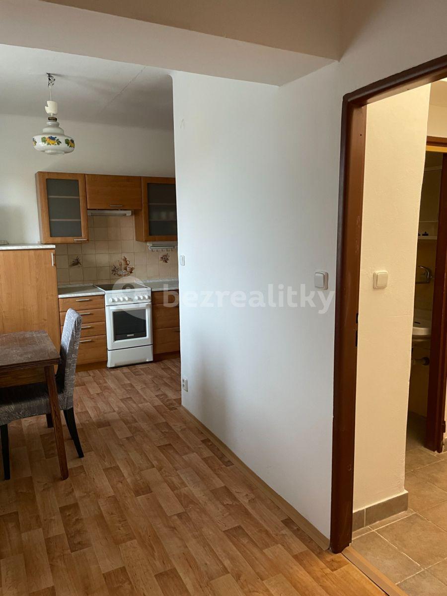 Pronájem bytu 2+1 49 m², Na Sídlišti, Dolní Bousov, Středočeský kraj