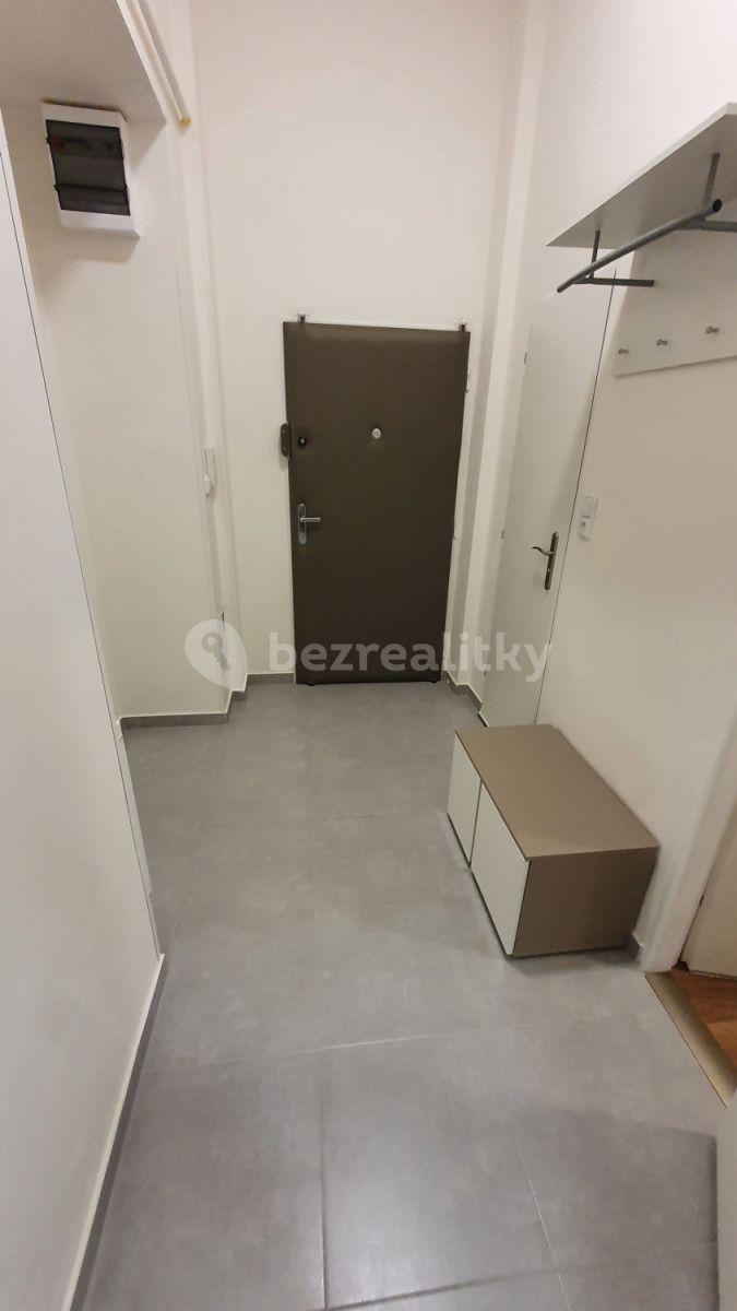 Pronájem bytu 3+1 60 m², Tyršova, Praha, Praha