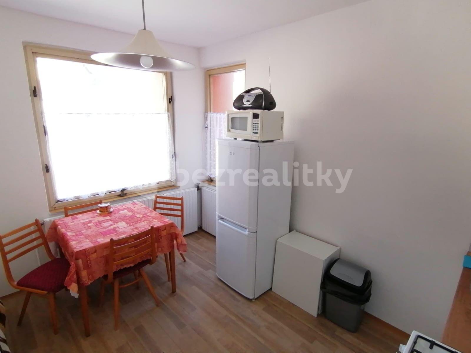 Pronájem bytu 2+1 63 m², Pod Kalvárií, Pelhřimov, Kraj Vysočina