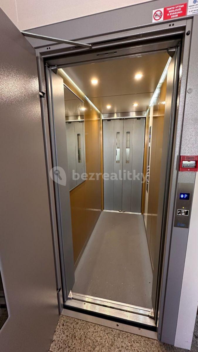 Prodej bytu 4+1 80 m², Sportovní, Loket, Karlovarský kraj