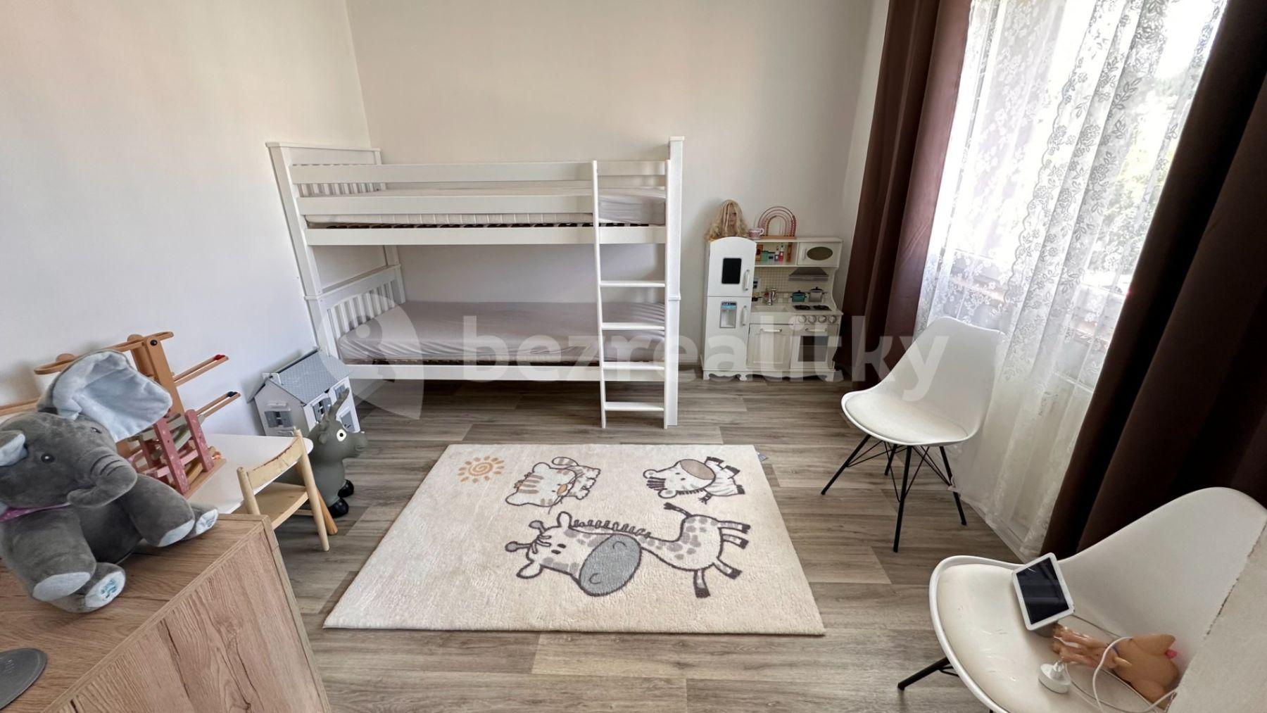 Prodej bytu 4+1 80 m², Sportovní, Loket, Karlovarský kraj