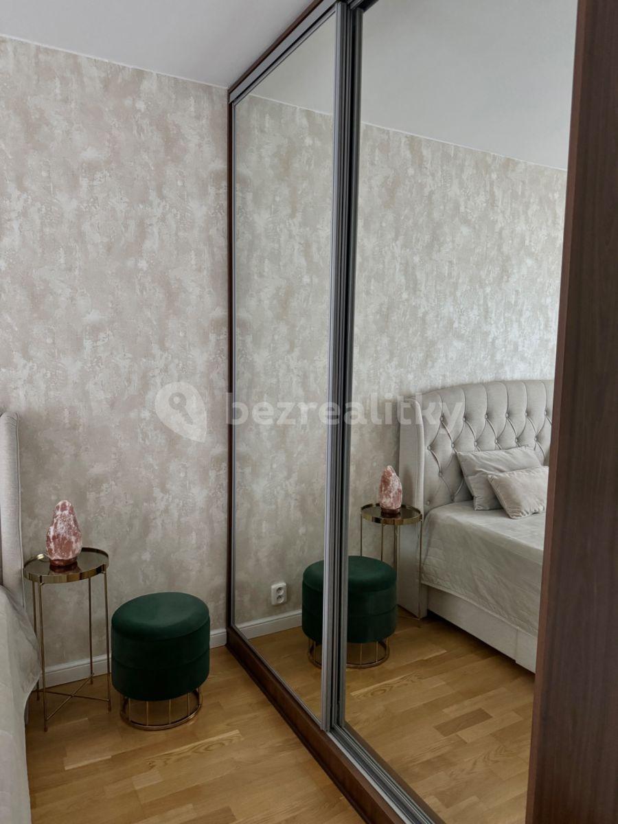 Prodej bytu 3+1 70 m², Tupolevova, Praha, Praha