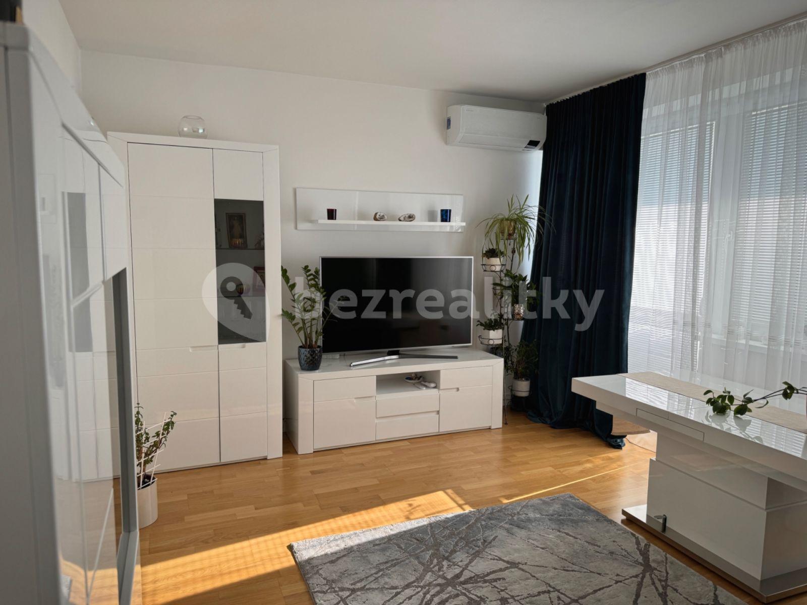 Prodej bytu 3+1 70 m², Tupolevova, Praha, Praha