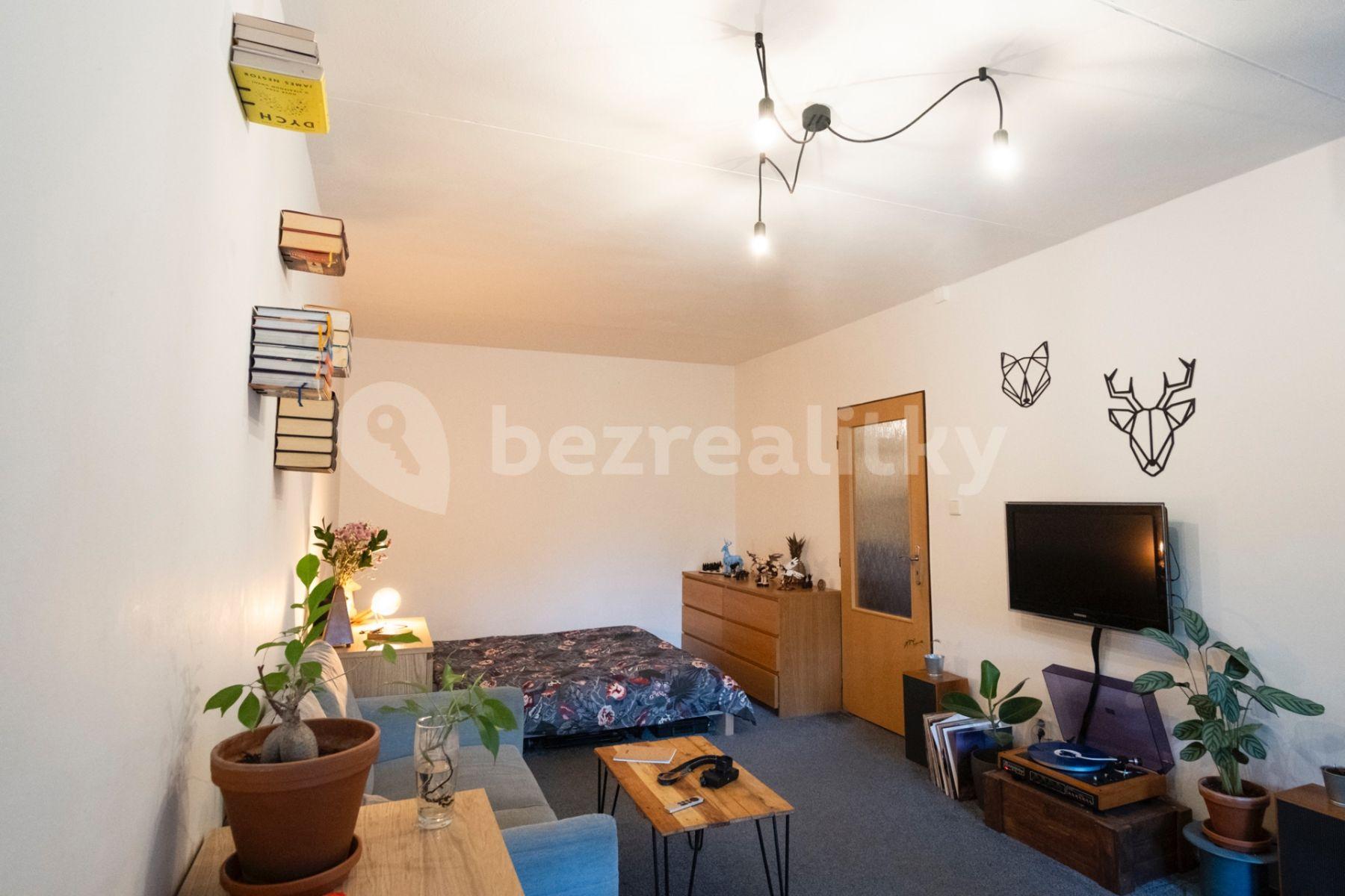 Pronájem bytu 1+1 45 m², Cíglerova, Praha, Praha